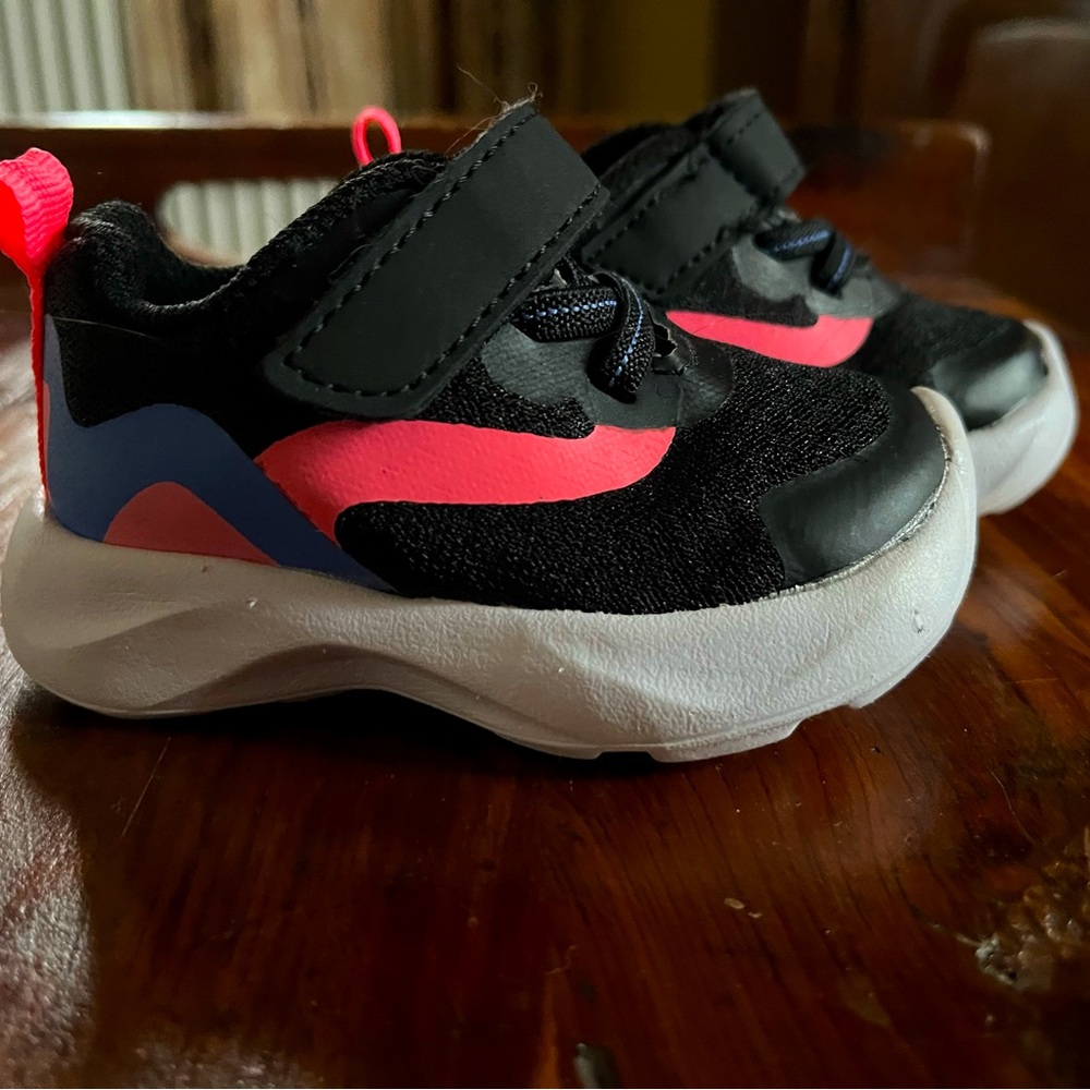 Athletic Works toddler sneakers